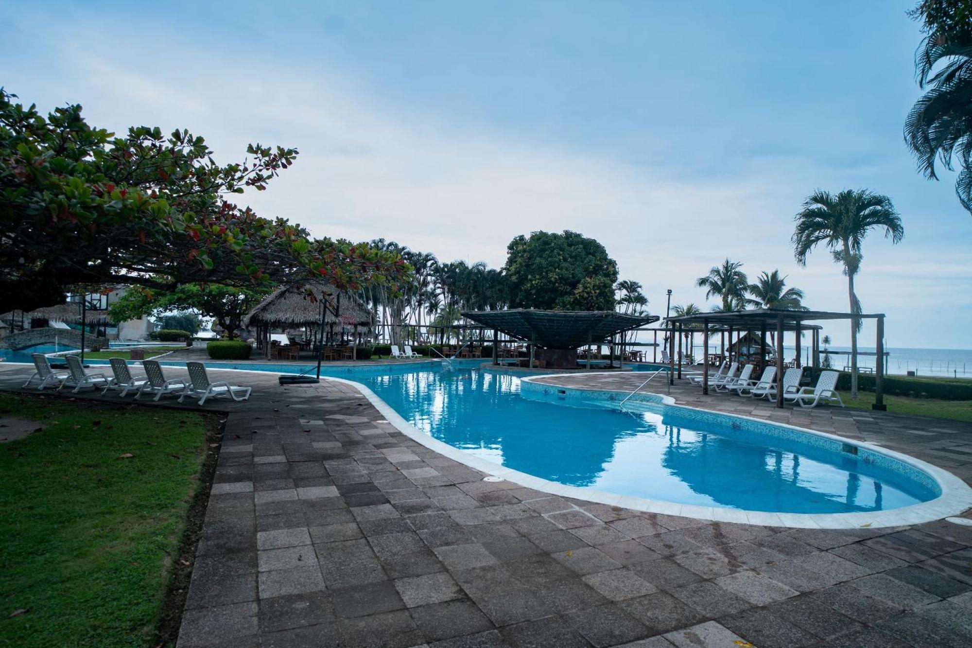 Amatique Bay Hotel 巴里奥斯港 外观 照片